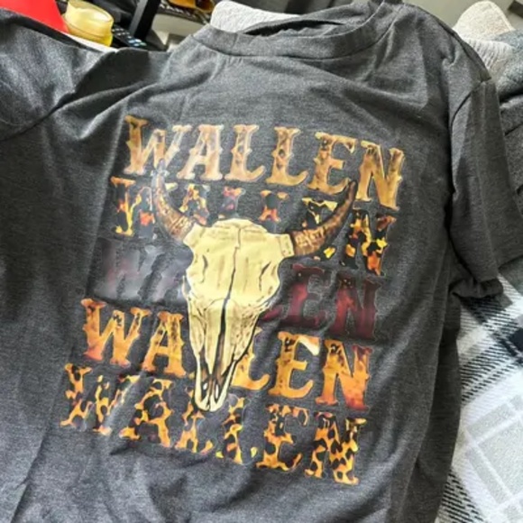 Wallen  Stylish Cow Skull Print T-Shirt! - Picture 2 of 2